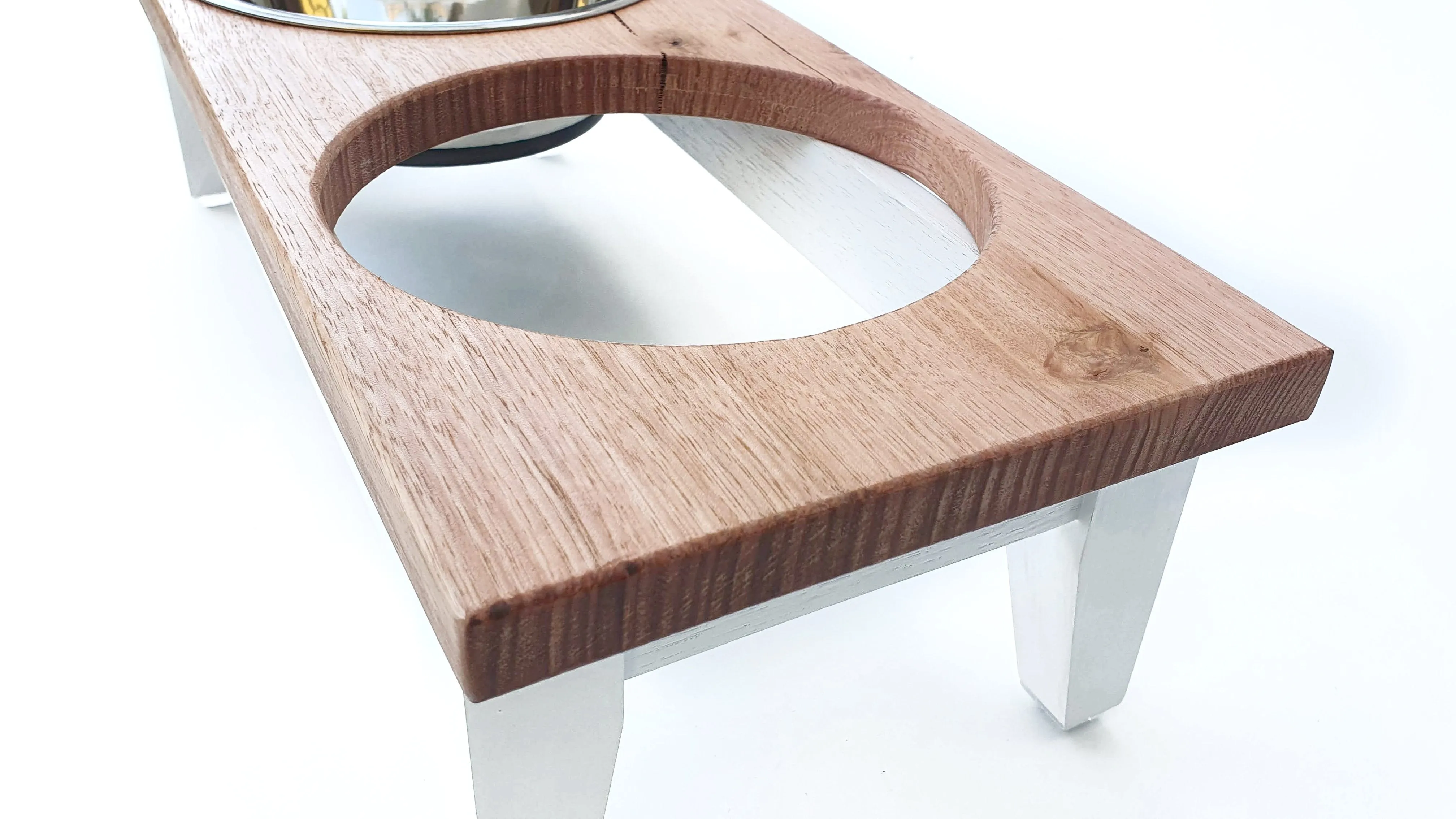 Customisable Raised Pet Feeder